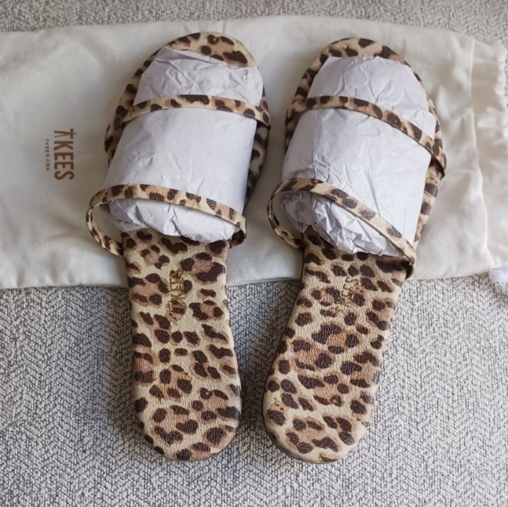 TKEES sandals